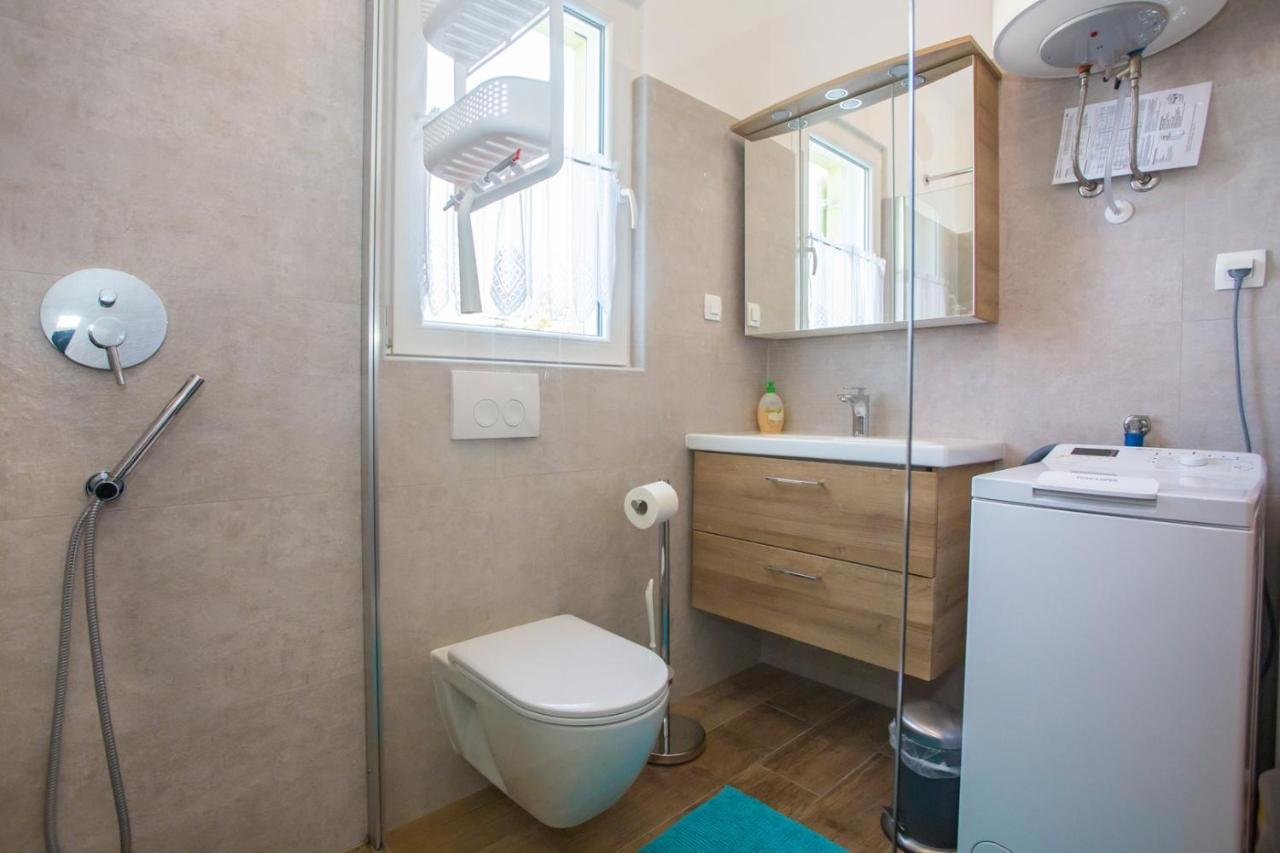 Apartment Mauro Пореч Екстер'єр фото
